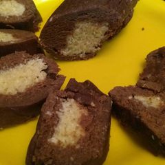 A picture of Coconut Swiss Roll.