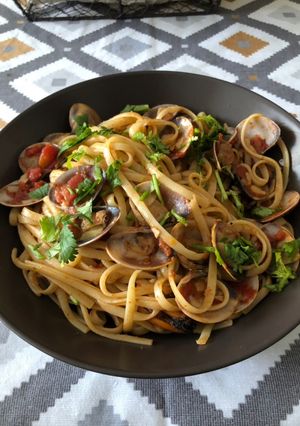 Una foto de Tallarines alle vongole