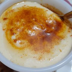 A picture of Hummus.