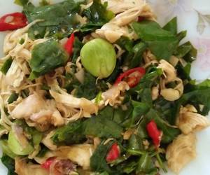 Resep Populer Oseng Ayam suwir daun so saus tiram Enak Sempurna