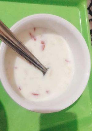 A picture of Veg raita.