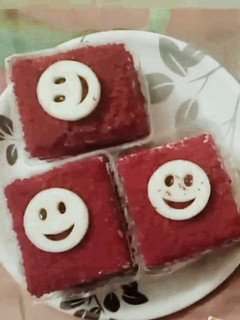 A picture of Red velvet cake.