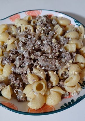 Une photo de Pates à la viande hachée aux œufs 🥣