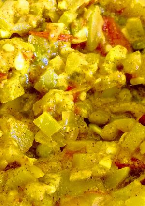 A picture of Bottle gourd (Lauki) Stew with mustard paste.