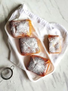 O poză a rețetei Poale-n brâu/Brânzoici.