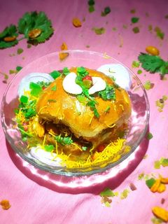 કચ્છી દાબેલી (Kutchi Dabeli Recipe In Gujarati) રેસીપી મુખ્ય ફોટો
