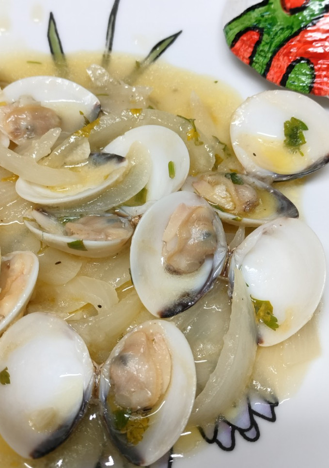 Una foto de Almejas a la marinera