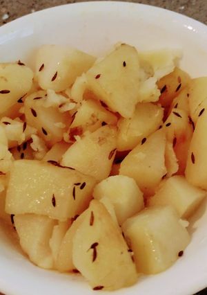 জিরা আলু(Jeera aloo recipe in Bengali) রেসিপির প্রধান ছবি