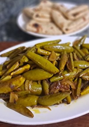 A picture of Simple stir fry Parwal ki sabji with ghee roti.
