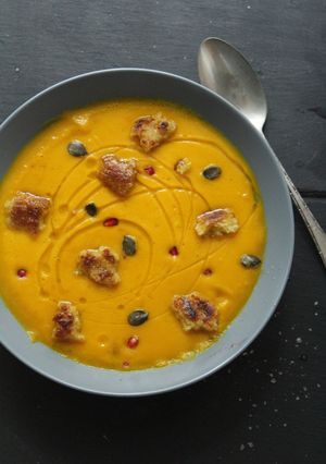A picture of Spicy butternut soup.