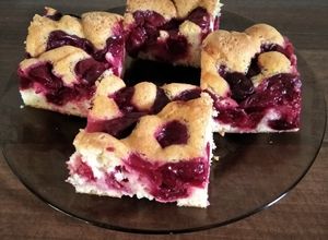 Pihe-puha meggyes pite recept fotója
