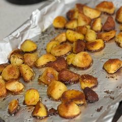 A picture of Perfectly Crispy Oven-Roasted Potatoes.