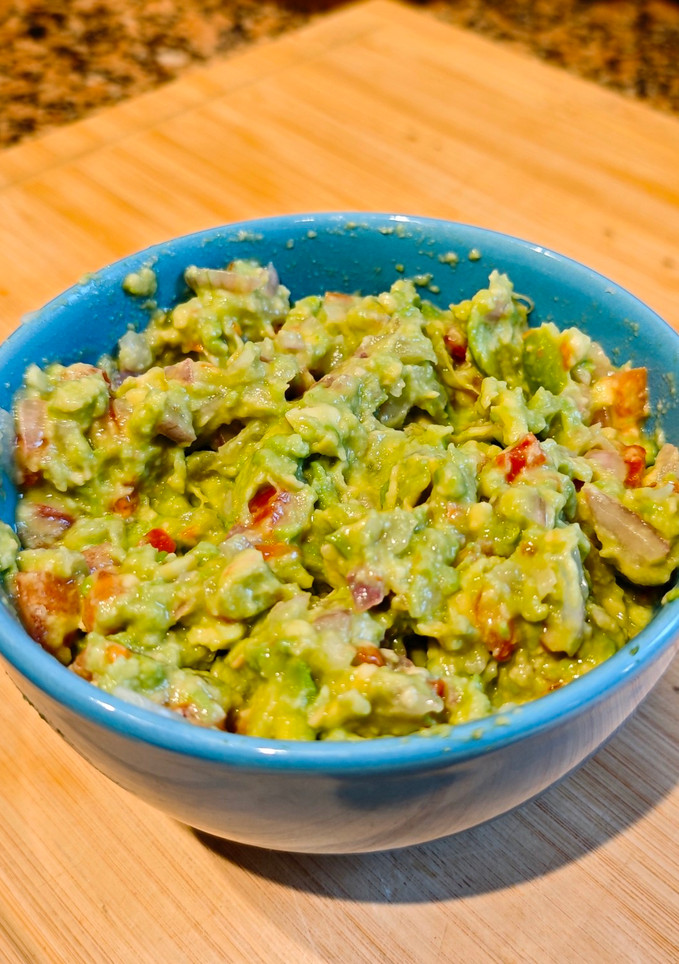 Una foto de Guacamole casero