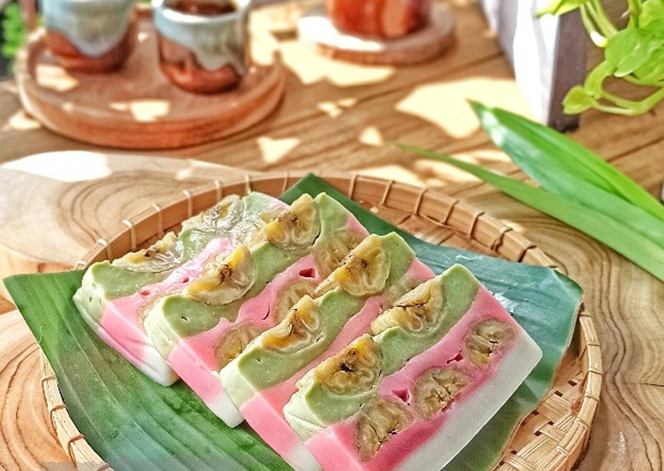 Kue Amparan Tatak
