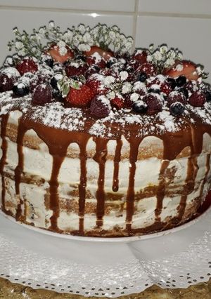 Una foto de Naked Cake (torta de frutos del bosque 🎂)