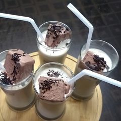 A picture of Cold Coffee with Ice Cream.