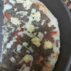بيتزا باللحمه المفرومه 😙🍕-レシピのメイン写真