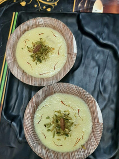 केसर फिरनी(kesar firni recipe in hindi) रेसिपी मुख्य फोटो