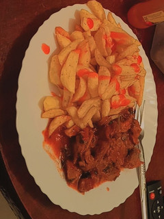 A picture of Chips with pork.