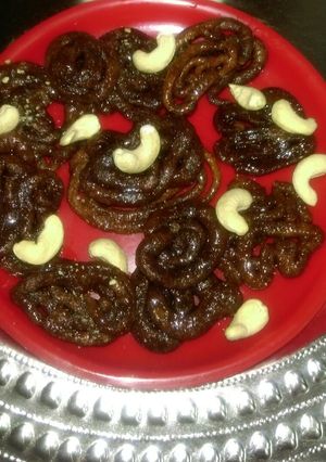 A picture of Chocolate Jalebi.