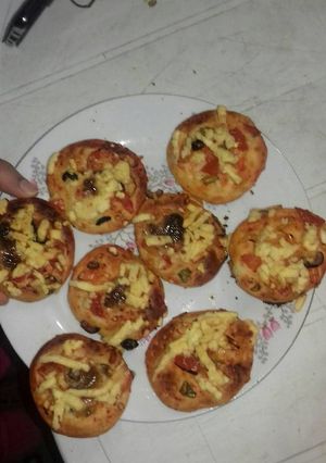صورة لوصفة عجينة الميني بيتزا