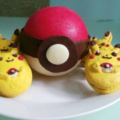 A picture of Pokemon macaron.