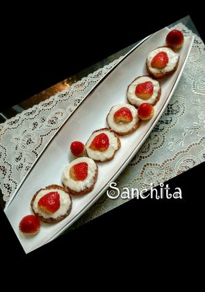 A picture of Shahi strawberry Delight.