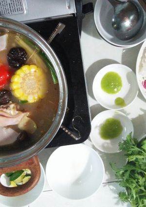Hình của món Lẩu gà.