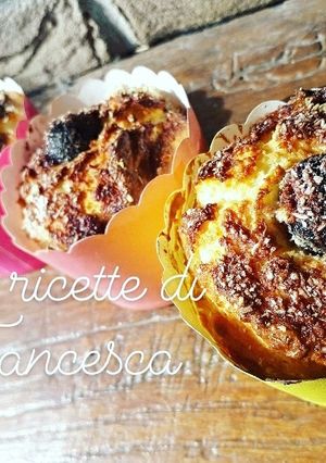 Foto di Muffin alla ricotta con amarena e cocco