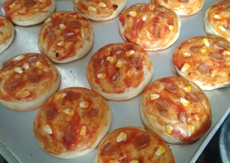 Pizza mini ala dapur Rara (bisa dijual 2000an)