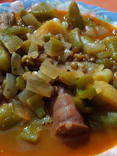 Una foto de Lentejas en olla tradicional