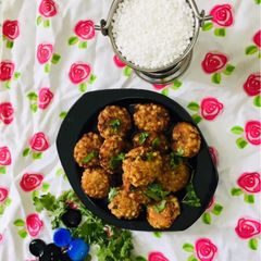 A picture of Sabudana vada.