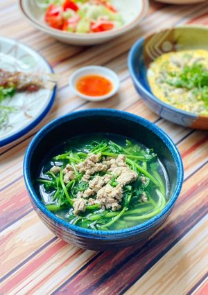 Hình của món Canh Xà Lách Xoong Nấu Thịt Heo.