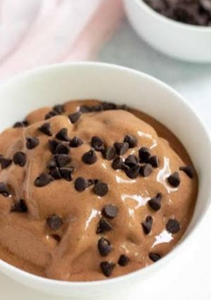 A picture of Chocolate nice cream.