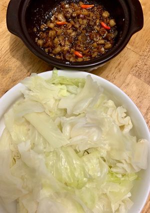 Hình của món Bắp cải luộc chấm kho quẹt.