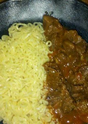 A picture of Indomie with Liver stew.