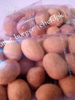 A picture of Peanut burger.