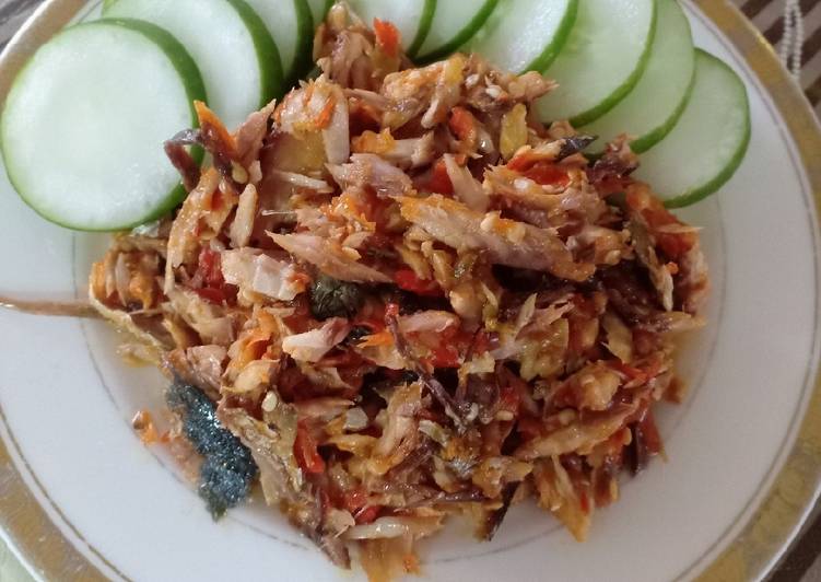 Kembung suwir sambal korek