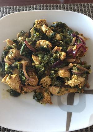 Una foto de Pollo con Rajas