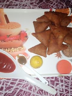 मिनी समोसा (mini samosa recipe in Hindi) रेसिपी मुख्य फोटो