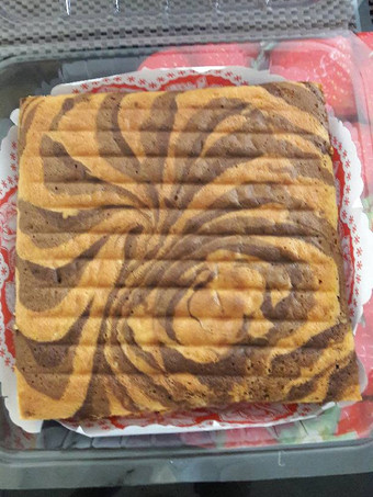Bagaimana Menyiapkan Zebra cake putih telur Menu Enak