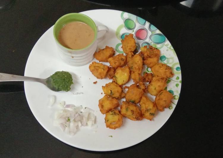 How to Make Favorite Moongdal pakoda
