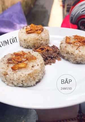 Hình của món Xôi chim cút.