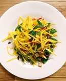 Gỏi xoài cá thu chiên