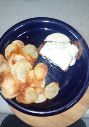 Una foto de Papas chips con carne