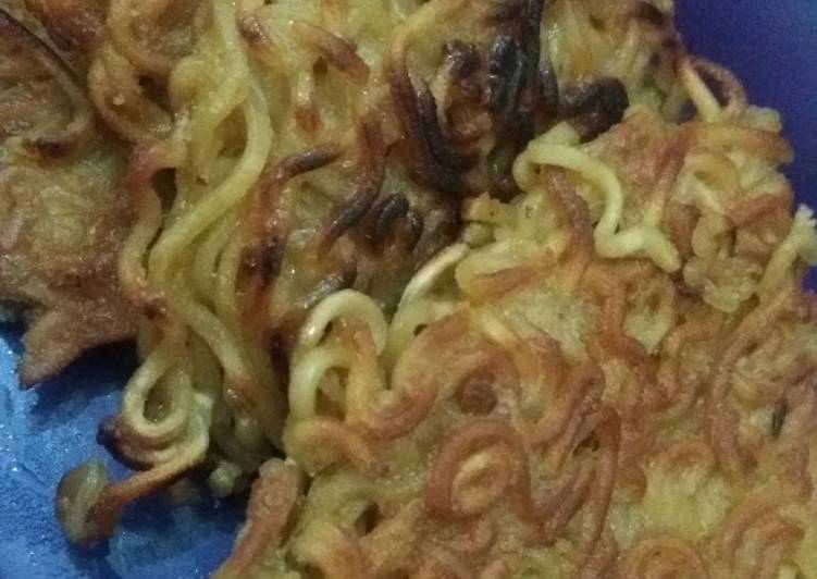 Langkah Mudah untuk Menyiapkan Omelete Mie Instan Telur Dadakan Super Mudah Anti Gagal