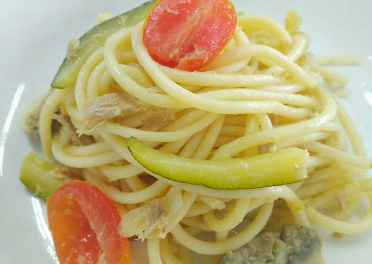 Resep Summer Tuna Spaghetti Aglio Olio, Enak