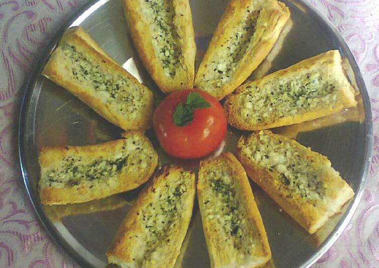 طعاملذيذ: خبز الصمون المحمص مع الجبنة والثوم