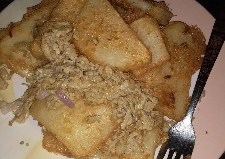 Step-by-Step Guide to Make Favorite Fried yam and egg | Satisfyingrecipe.web.app