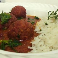 A picture of Cauliflower kofta curry.